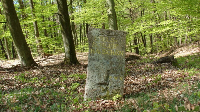 Ritterstein Nr. 005-2a Eselsschleifhäuschen.JPG - Ritterstein Nr.5 Eselsschleifhäuschen